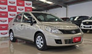 foto de Autos marca Nissan seminuevo modelo TIIDA ENTRY año 2015