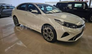foto de Autos marca Kia seminuevo modelo CERATO LX año 2024