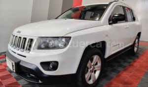 foto de Autos marca Jeep seminuevo modelo Compass Sport año 2015