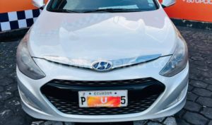 foto de Autos marca Hyundai seminuevo modelo Sonata Hybrid año 2015 en Quito