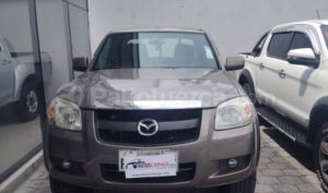 foto de Autos marca Mazda seminuevo modelo BT-50 STD FL año 2009 en Quito