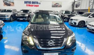 foto de Nissan Pathfinder 2018