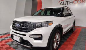 foto de Autos marca Ford seminuevo modelo Explorer XLT año 2021 en Quito