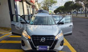 foto de Autos marca Nissan seminuevo modelo Kicks Drive año 2022