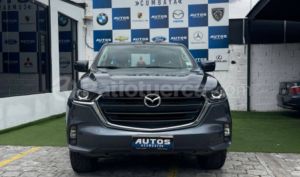 foto de Autos marca Mazda seminuevo modelo New BT-50 año 2022 en Quito