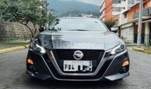 foto de Autos marca Nissan seminuevo modelo Altima año 2020 en Quito