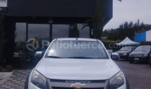 foto de Autos marca Chevrolet seminuevo modelo D-MAX CRDI FULL AC 3.0 CD 4X4 año 2015 en Quito