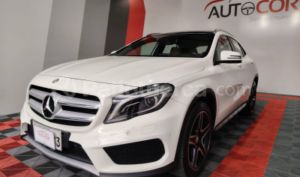 foto de Mercedes Benz GLA 250 2016