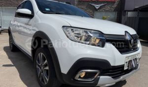 foto de Autos marca Renault seminuevo modelo Sandero Stepway año 2023