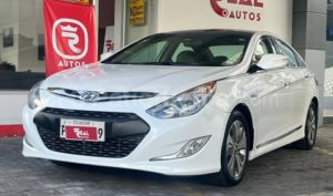 foto de Autos marca Hyundai seminuevo modelo Sonata Fe año 2015 en Quito