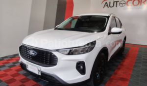 foto de Autos marca Ford seminuevo modelo Escape Titanium año 2025 en Quito
