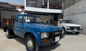 foto de Autos marca Toyota seminuevo modelo Stout año 1996