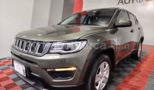 foto de Autos marca Jeep seminuevo modelo Compass Sport año 2018 en Quito