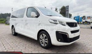 foto de Peugeot Traveller 2020