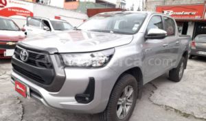 foto de Autos marca Toyota seminuevo modelo Hilux CD 4X4 año 2023