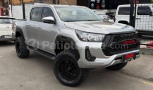 foto de Autos marca Toyota seminuevo modelo Hilux 2.8 CD 4X4 TA DIESEL año 2020 en Cuenca