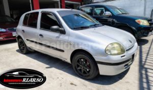 foto de Autos marca Renault seminuevo modelo Clio año 2002