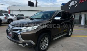 foto de Mitsubishi Montero Sport 2017