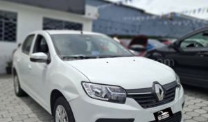 foto de Autos marca Renault seminuevo modelo Logan zen fase II año 2021 en Quito