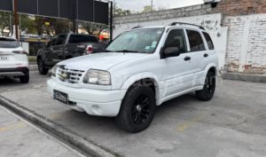 foto de Autos marca Chevrolet seminuevo modelo Grand Vitara 5p 4x2 año 2015