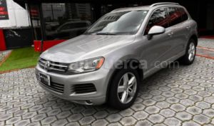foto de Autos marca Volkswagen seminuevo modelo Touareg Hibrido año 2012 en Quito