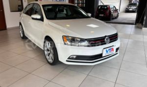 foto de Autos marca Volkswagen seminuevo modelo New Jetta año 2015 en Ambato