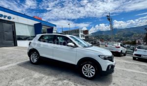 foto de Autos marca Volkswagen seminuevo modelo T CROSS año 2021 en Loja