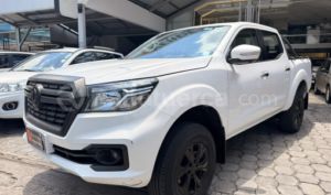 foto de Autos marca DongFeng seminuevo modelo NEW RICH 6 4X2 DIESEL año 2024 en Quito