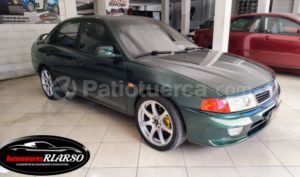 foto de Mitsubishi Lancer 1998