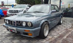foto de Autos marca BMW seminuevo modelo 320 año 1988 en Quito