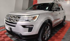 foto de Autos marca Ford seminuevo modelo Explorer XLT año 2018 en Quito