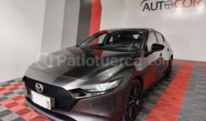 foto de Autos marca Mazda seminuevo modelo 3 año 2023 en Quito