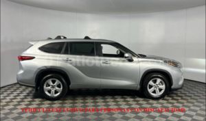 foto de Autos marca Toyota seminuevo modelo Highlander LE año 2023 en Balao