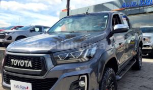 foto de Autos marca Toyota seminuevo modelo Hilux SR5 año 2020 en Cuenca