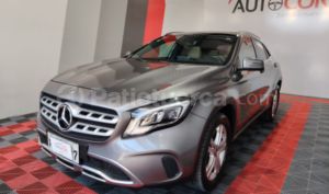 foto de Autos marca Mercedes Benz seminuevo modelo GLA 180 año 2020