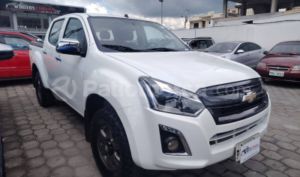 foto de Autos marca Chevrolet seminuevo modelo D-MAX CRDI FULL AC 2.5 CD 4X4  TM DIESEL año 2021 en Quito