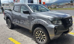 foto de Autos marca Nissan seminuevo modelo Frontier SE año 2022 en Quito