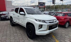 foto de Autos marca Mitsubishi seminuevo modelo L200 GLX año 2022