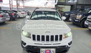 foto de Autos marca Jeep seminuevo modelo Compass Sport año 2014 en Quito