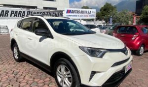 foto de Autos marca Toyota seminuevo modelo NEW RAV 4 año 2016 en Quito