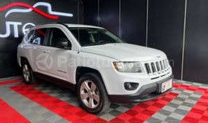 foto de Autos marca Jeep seminuevo modelo New Compass Sport año 2017