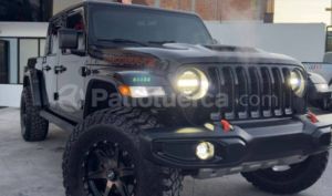 foto de Autos marca Jeep seminuevo modelo Gladiator Mojave año 2021 en Cuenca