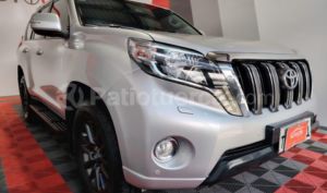 foto de Autos marca Toyota seminuevo modelo Land Cruiser Prado VX año 2017