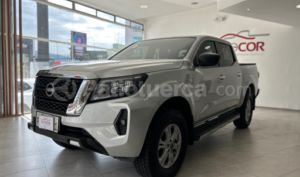 foto de Autos marca Nissan seminuevo modelo Frontier SE año 2024