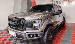 foto de Autos marca Ford seminuevo modelo F150 XLT 4X4 año 2018 en Quito