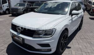foto de Autos marca Volkswagen seminuevo modelo Tiguan Trendline año 2020 en Ambato