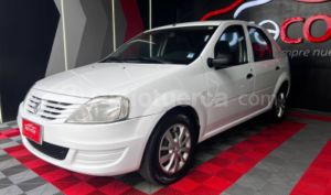 foto de Autos marca Renault seminuevo modelo Logan Life año 2014 en Guayaquil
