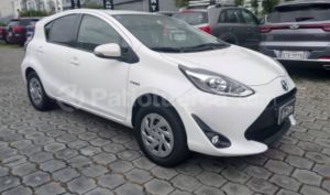 foto de Autos marca Toyota seminuevo modelo Prius C Sport año 2020