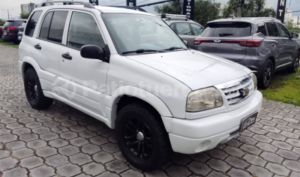 foto de Autos marca Chevrolet seminuevo modelo Grand Vitara 5p 4x2 año 2015 en Quito