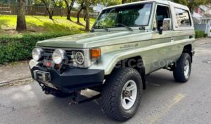 foto de Autos marca Toyota seminuevo modelo Land Cruiser año 1995